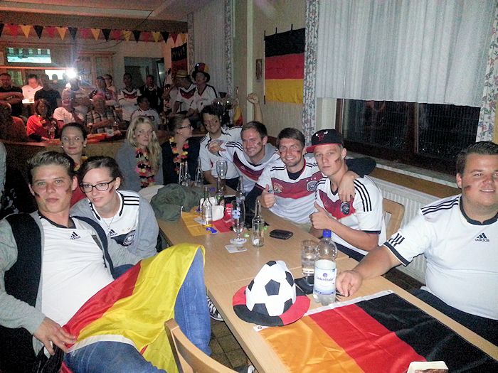 03 wm uebertragung grossleinwand2014