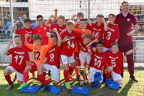 ebs 2017 sieger eintracht frankfurt klein