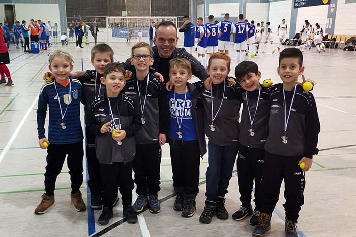 f mannschaft halle sandbach2020 klein